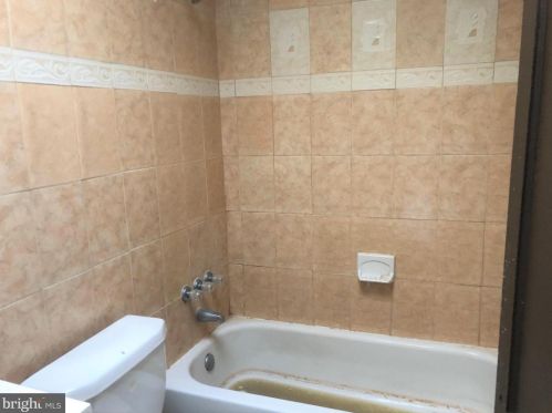 1139 Colonial Ave, Alexandria VA 22314-1325 exterior