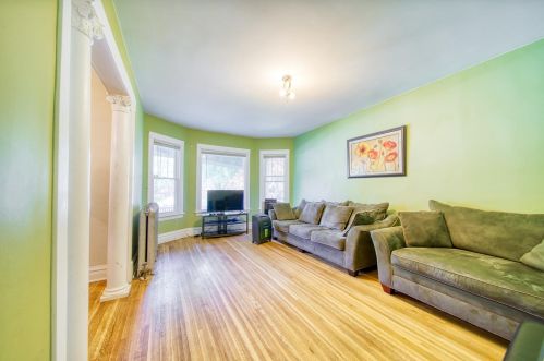 3649 Keeler Ave, Chicago IL 60641-3041 exterior