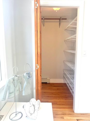 47 22 St, Huntington Station NY 11746-3240 exterior