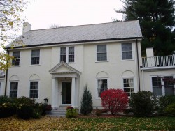 11 Vineyard Rd, Newton, MA 02459-1003