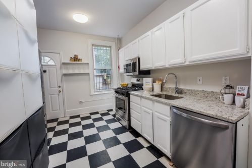 628 Q St, Washington DC 20001-3404 exterior