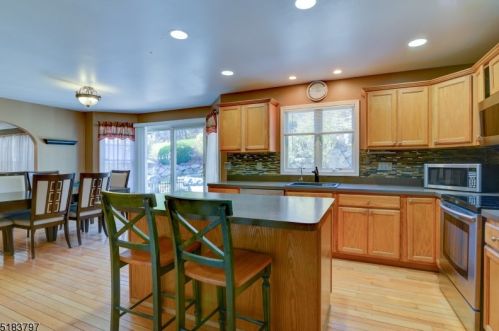 938 Homestead Dr, Fredon NJ  07860-4612 exterior