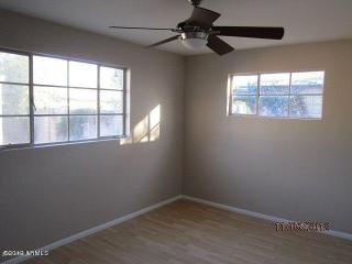 2433 37th Pl, Phoenix AZ  85008-2215 exterior