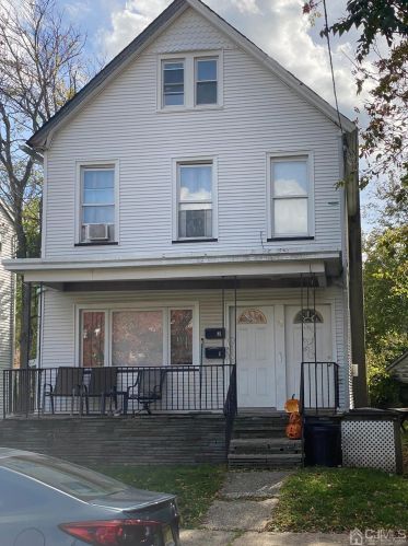 72 Duke St, New Brunswick, NJ 08901-1708