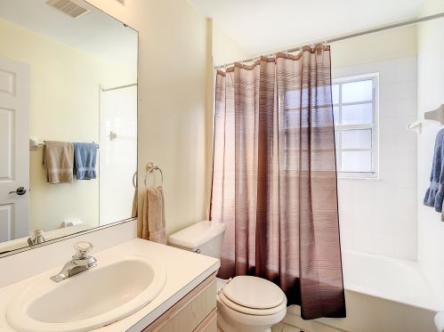 2761 Eagle Dr, Fort Pierce FL 34984-8919 exterior