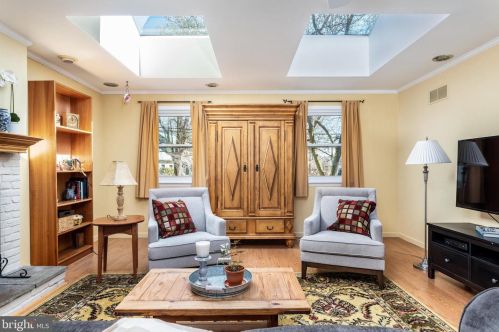 119 Brent Dr, Media PA 19086-6610 exterior