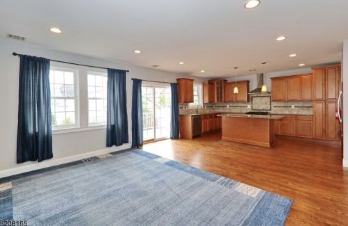 78 Benjamin St, Cranford NJ  07016-2622 exterior