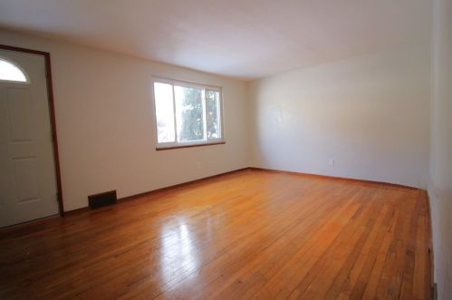 1650 Moynelle Dr, Pittsburgh, PA 15243-1606