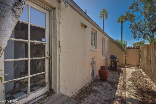 1138 Culver St, Phoenix AZ 85043-1768 exterior