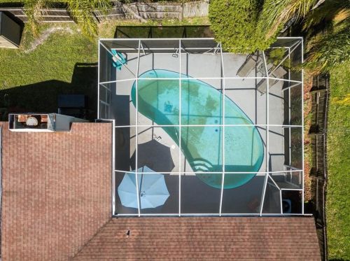 9724 Cypress Pond Ave, Tampa FL 33647-1841 exterior