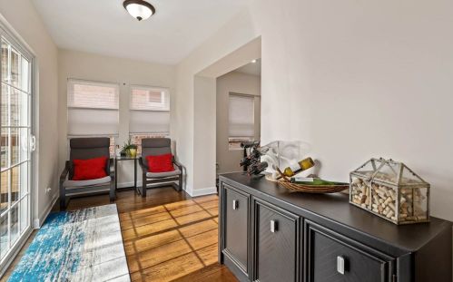 1740 Nagle Ave, Chicago IL 60706-4805 exterior