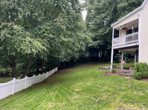 19 Dolan Rd, Seymour, CT 06483-2151