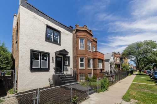 4852 Congress Pkwy, Chicago, IL 60644-4933