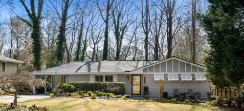 2092 Drew Valley Rd, Atlanta GA  30319-3916 exterior