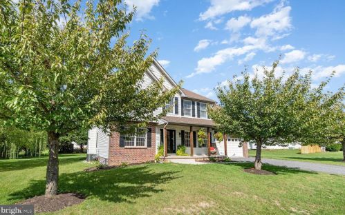 29 Hickory Ln, Littlestown, PA 17340-9173