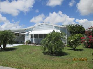 3 Flores Del Norte, Fort Pierce FL  34951-2879 exterior