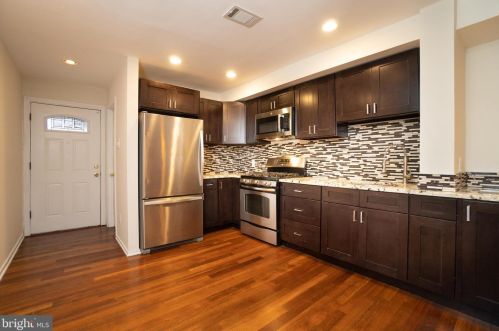 919 2nd St, Philadelphia PA  19147-2326 exterior