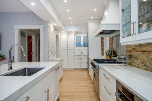 619 Belden Ave, Chicago IL 60614-3305 exterior