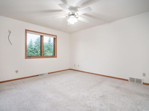 2254 Knuell St, Manitowoc WI 54220-0907 exterior