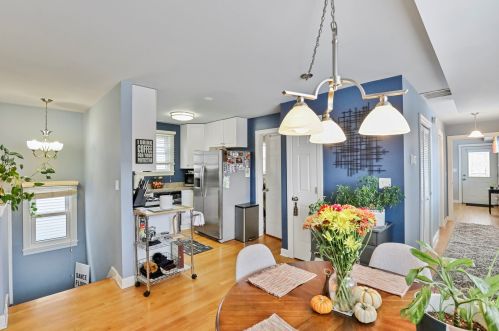 3429 Oakley Ave, Chicago IL 60608-6027 exterior