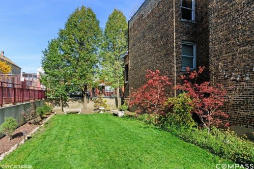 1823 22 Pl, Chicago IL 60608-4004 exterior