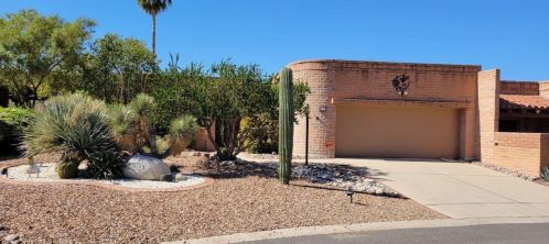 4504 Camino Campero, Tucson AZ  85750-6300 exterior