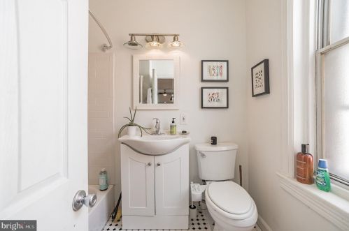 2346 Cumberland St, Philadelphia PA 19132-4119 exterior