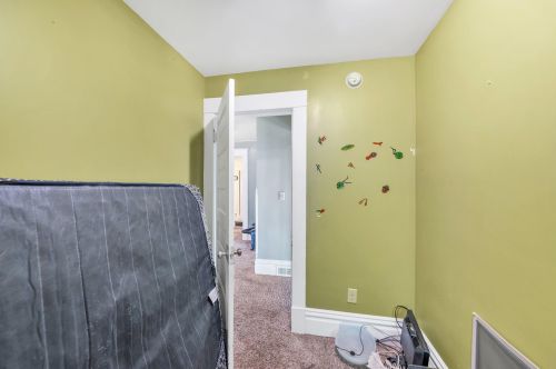 1665 Plainfield Ave, Grand Rapids MI 49505-4704 exterior