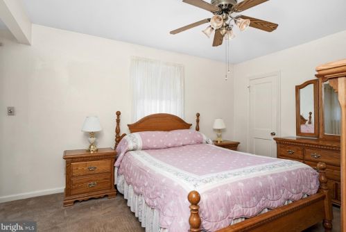 673 Independence Ave, Trenton NJ 08610-4201 exterior