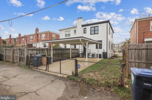 4963 12 St, Washington DC 20003-1414 exterior