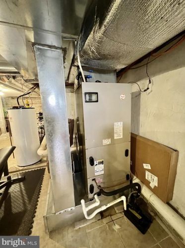 2011 6 St, Philadelphia PA 19122-1413 exterior