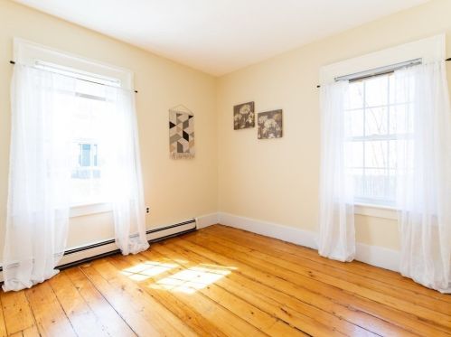 6 Edgehill Rd, Woburn MA 01801-5015 exterior