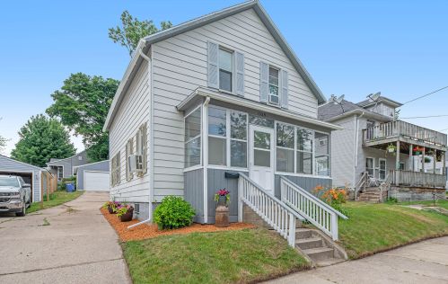 1339 Valley Ave, Grand Rapids, MI 49504-2967