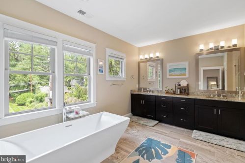 4815 15 St, Arlington VA 22205-2620 exterior