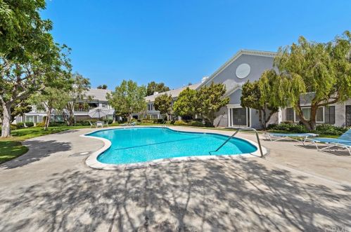 1521 Pomona Ave, Fullerton CA 92832-3461 exterior