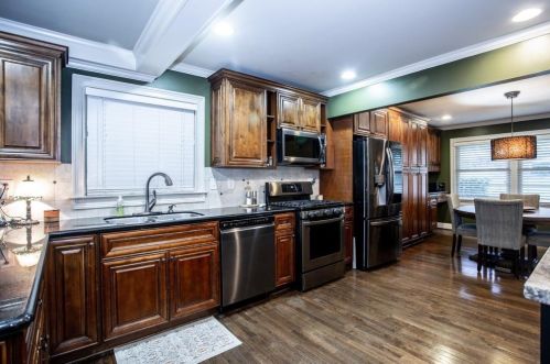 1401 Council Blf Dr, Atlanta GA 30345-4133 exterior