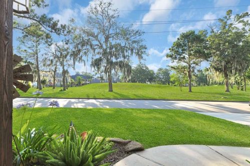 8702 Malardcrest Dr, Humble TX 77346-8106 exterior