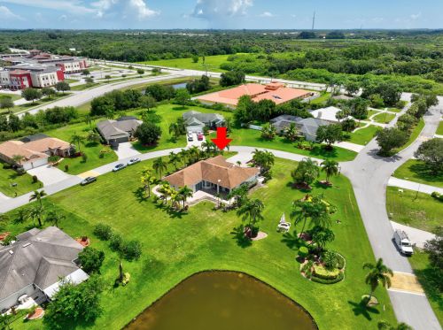 2601 Serenity Cir, Fort Pierce FL 34981-5048 exterior