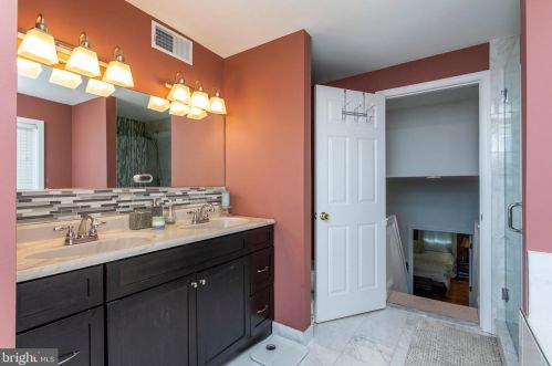 1000 18 St, Philadelphia PA 19140-3508 exterior