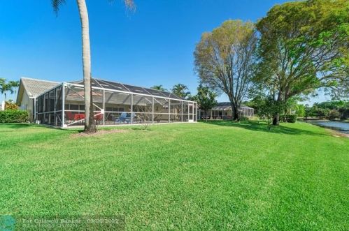 10190 Crosswind Rd, Boca Raton FL 33498-4739 exterior