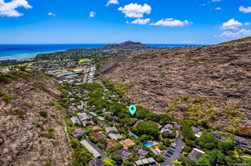 1545 Kalaniiki St, Honolulu HI  96821-1217 exterior