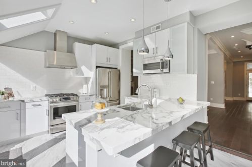 2208 Q St, Washington DC 20001-1955 exterior