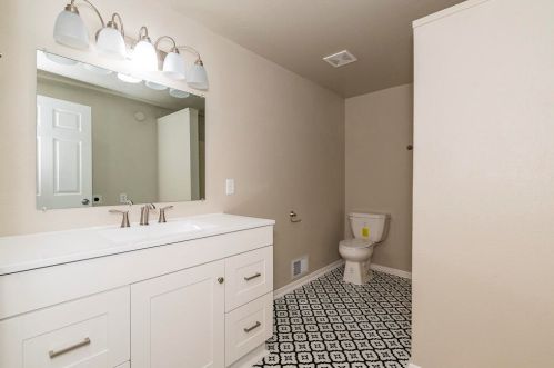 837 Walnut St, Kalamazoo MI  49001-2545 exterior