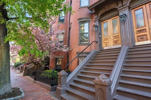 133 Pembroke St, Boston MA exterior