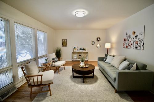 4575 85th St, Milwaukee, WI 53228-2905