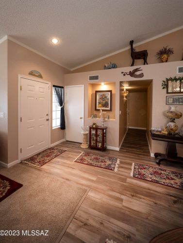 10246 Essex Village Dr, Tucson, AZ 85748-2101