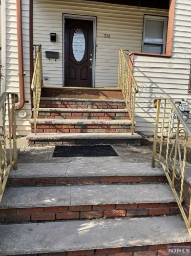 356 32nd St, Paterson NJ  07504-1639 exterior