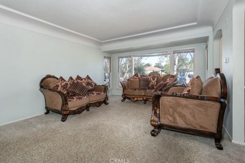 9718 Rosecrans Ave, Bellflower CA 90706-2464 exterior