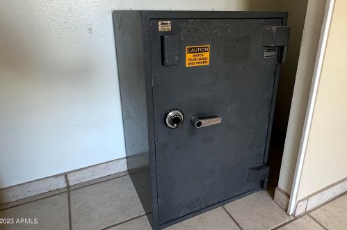 8640 16 Pl, Phoenix AZ 85040-2441 exterior