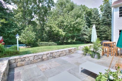 19 Long Lots Rd, Westport CT 06880-3846 exterior
